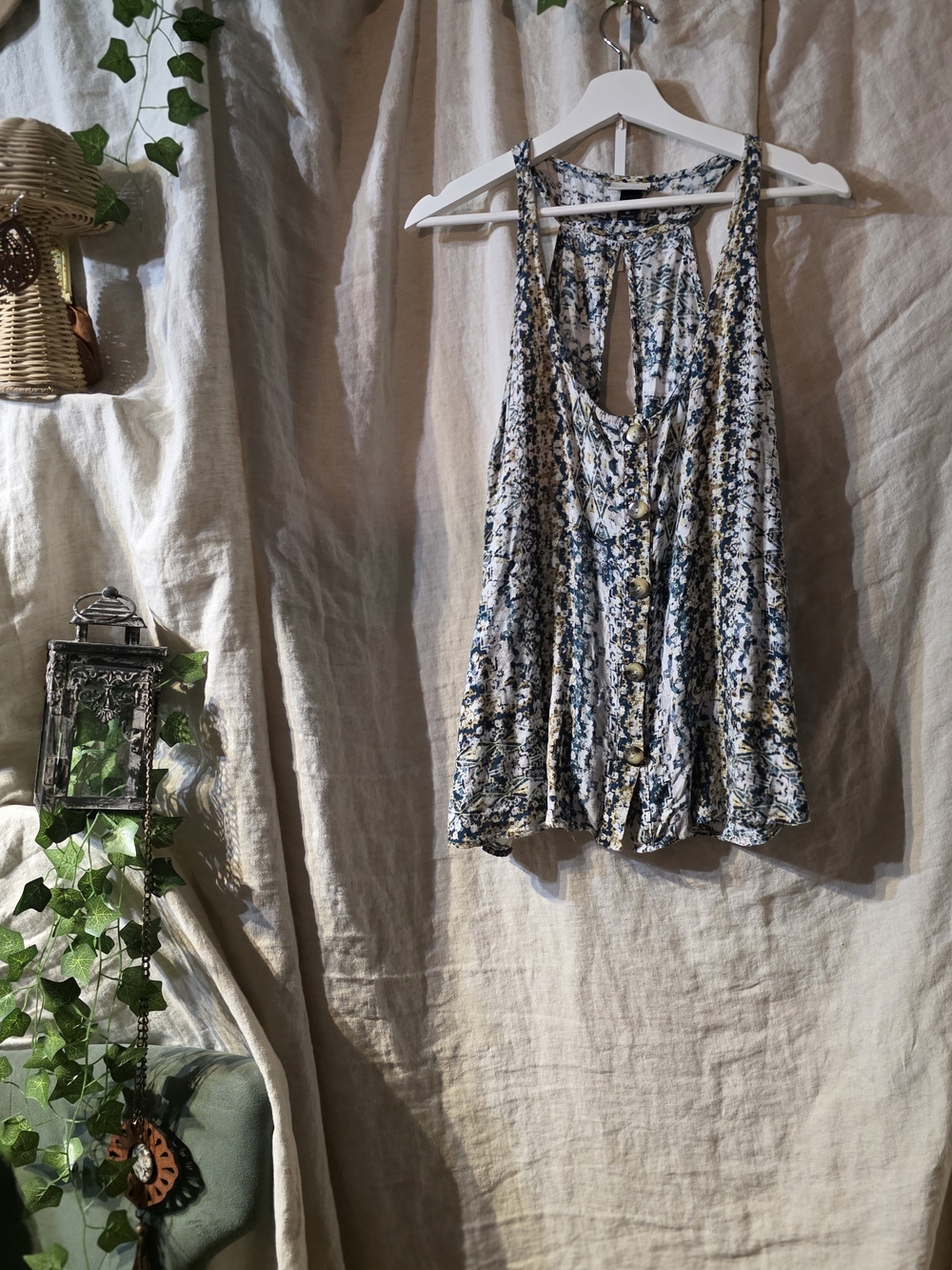 Daytrip Floral Button-Front Tank Top in Blue and Cream